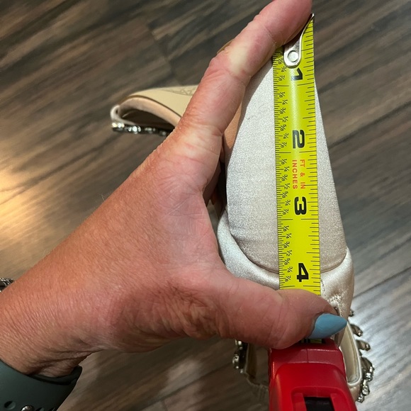 Jewel Badgley Mischka - Picture 8 of 11